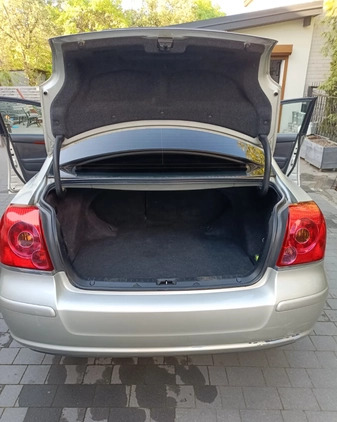 Toyota Avensis cena 10000 przebieg: 343864, rok produkcji 2004 z Pilawa małe 154